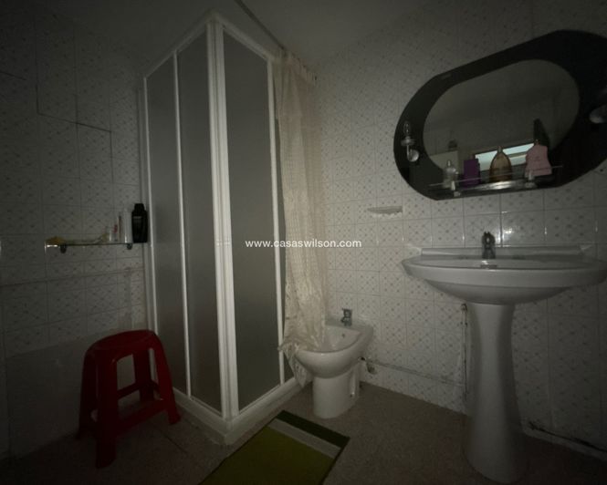 Image No.19-3 Bed House for sale