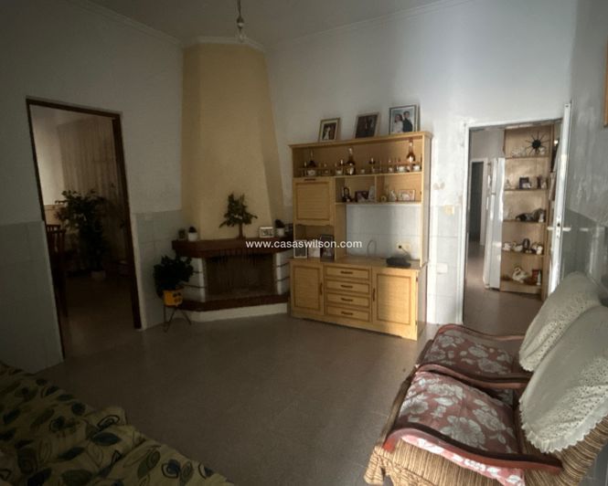 Image No.5-3 Bed House for sale