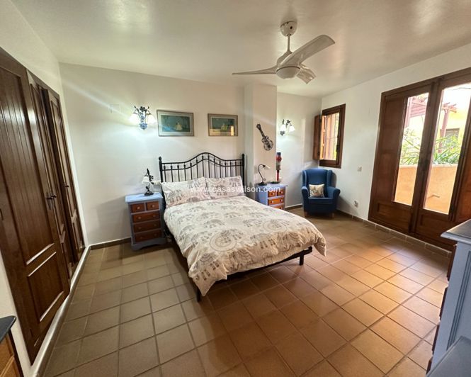 Image No.9-2 Bed Apartment for sale