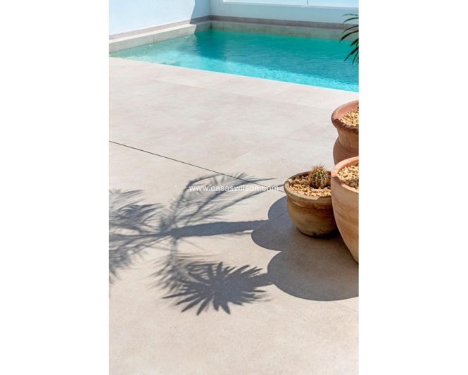 Image No.18-3 Bed Townhouse for sale