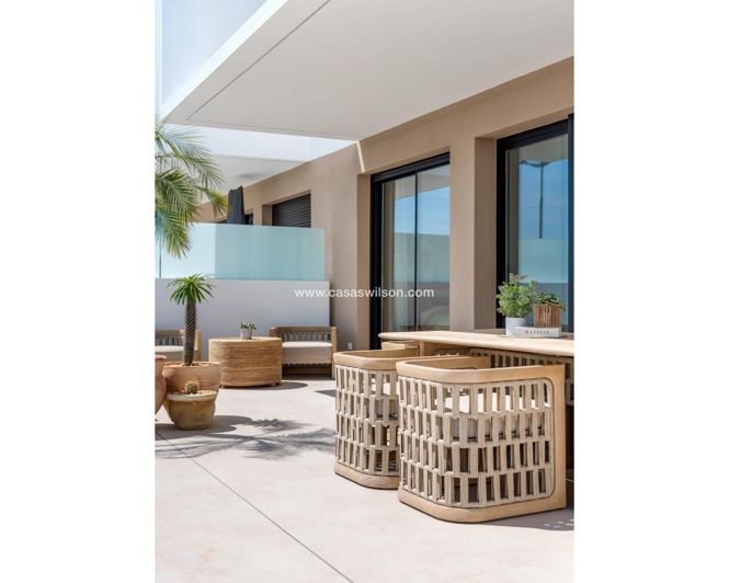 Image No.23-3 Bed Townhouse for sale