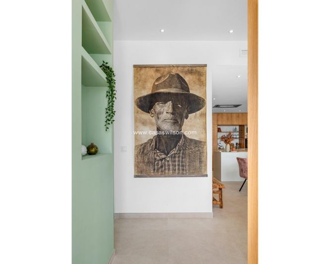 Image No.25-3 Bed Townhouse for sale