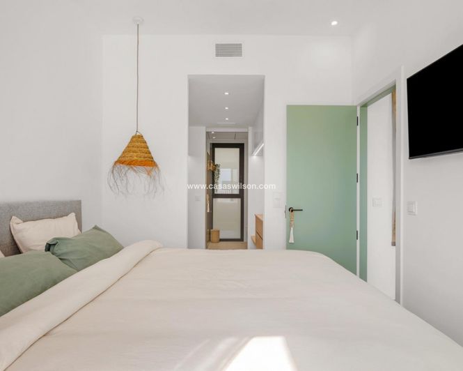 Image No.46-3 Bed Townhouse for sale