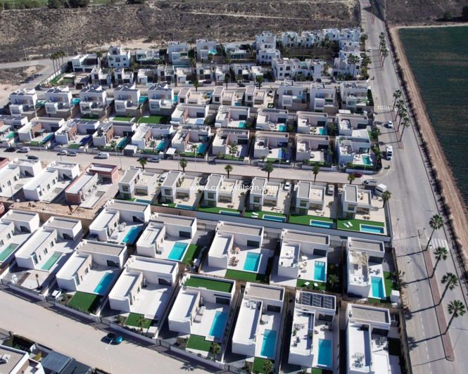 Image No.19-3 Bed Villa for sale