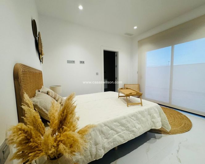 Image No.12-3 Bed Villa for sale