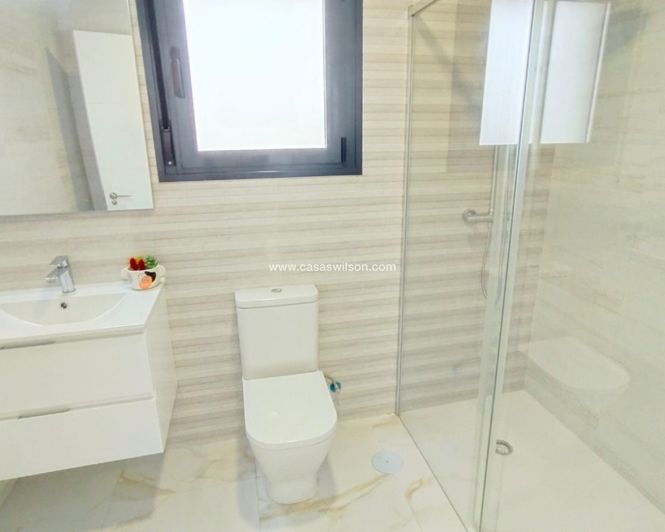 Image No.17-3 Bed Villa for sale