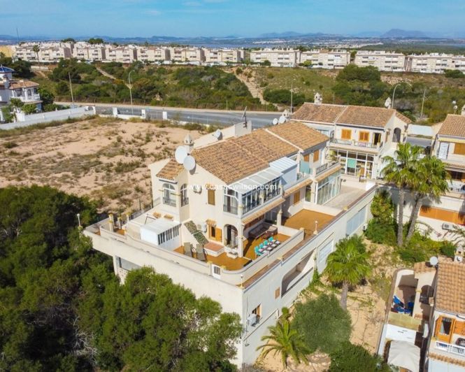 Image No.22-2 Bed Apartment for sale