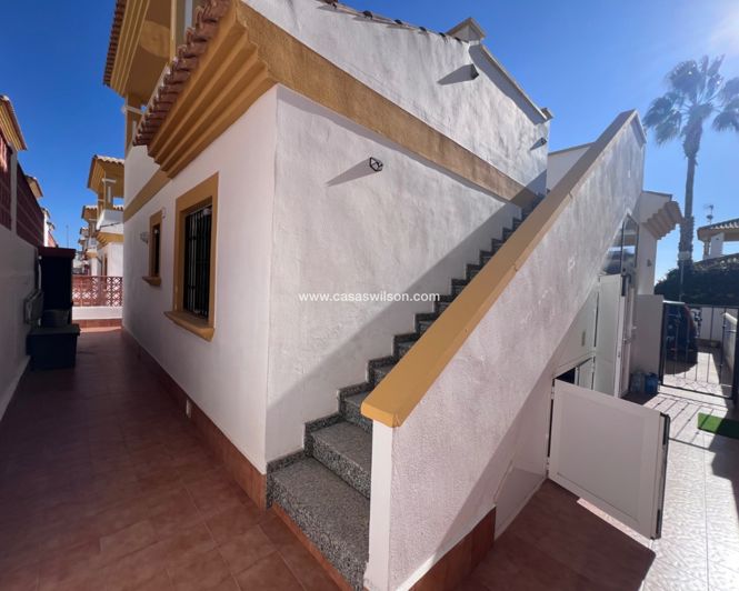 Image No.20-3 Bed Property for sale