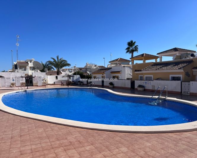 Image No.27-3 Bed Property for sale