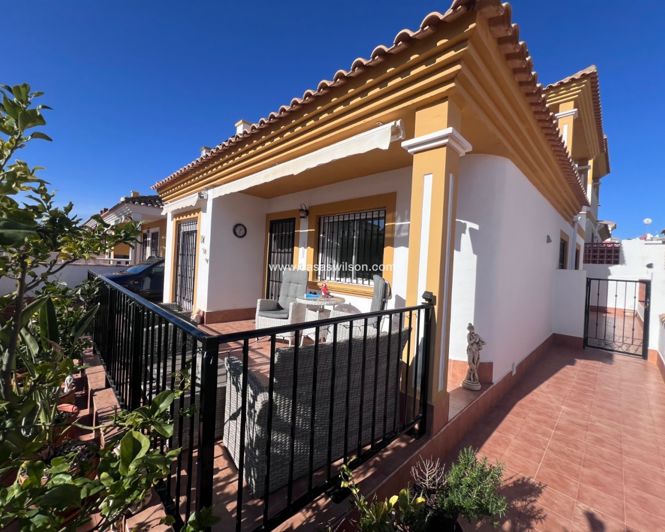 Image No.3-3 Bed Property for sale