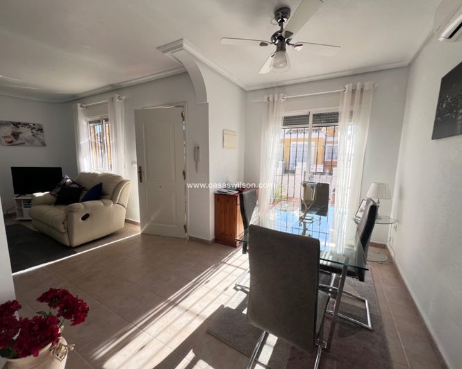 Image No.8-3 Bed Property for sale