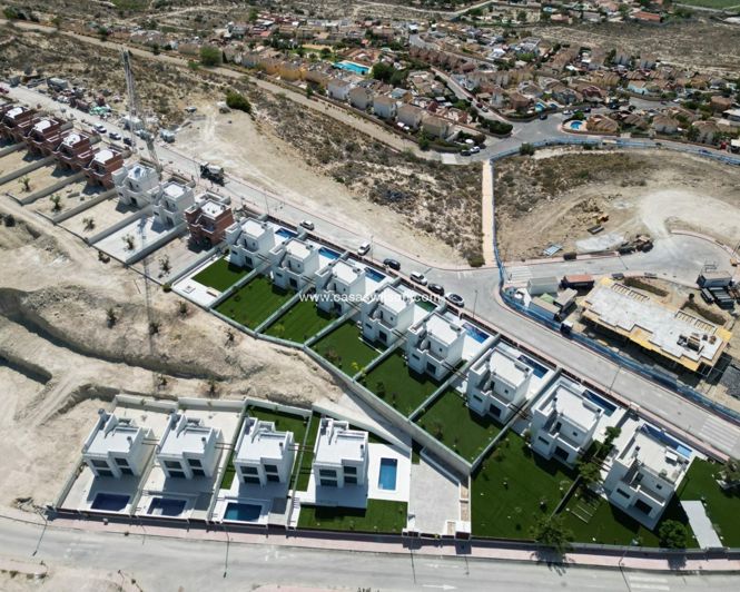 Image No.25-3 Bed Villa for sale