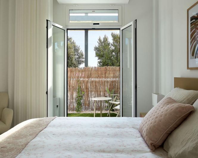 Image No.17-3 Bed Apartment for sale