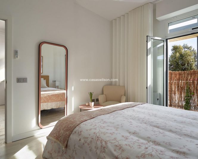 Image No.18-3 Bed Apartment for sale