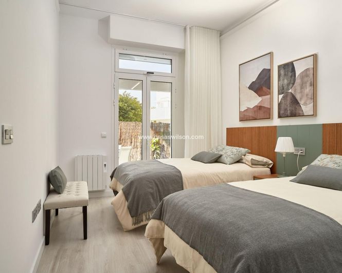 Image No.22-3 Bed Apartment for sale