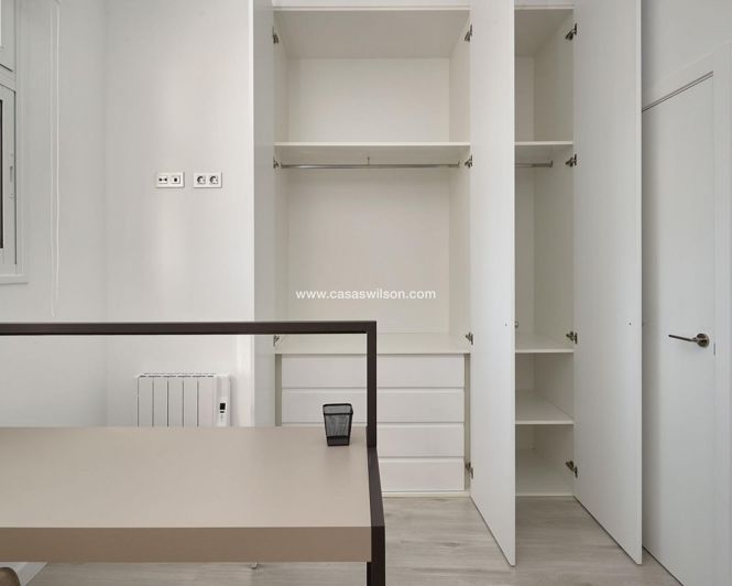 Image No.26-3 Bed Apartment for sale