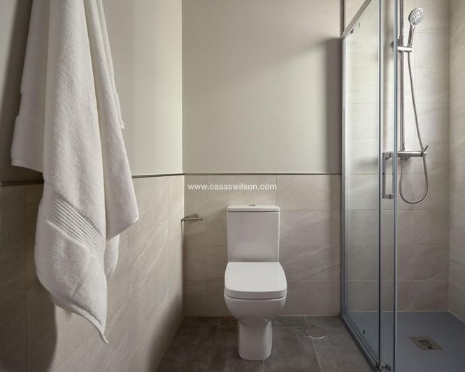 Image No.28-3 Bed Apartment for sale