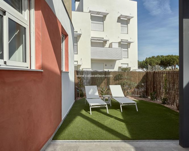 Image No.30-3 Bed Apartment for sale