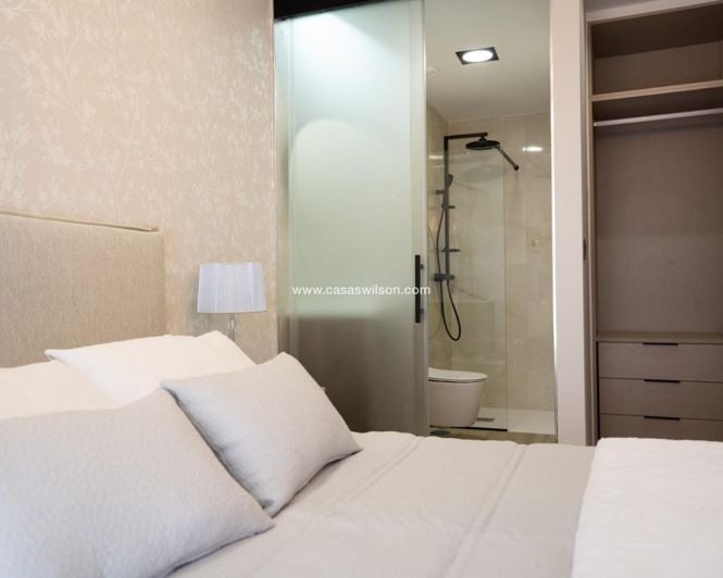 Image No.24-2 Bed Bungalow for sale