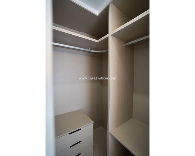 Image No.33-2 Bed Bungalow for sale