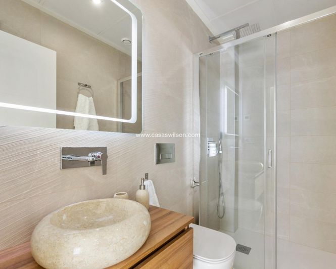 Image No.18-3 Bed Villa for sale