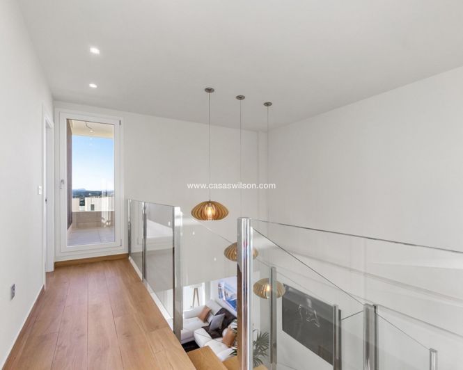 Image No.19-3 Bed Villa for sale