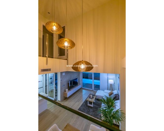 Image No.39-3 Bed Villa for sale