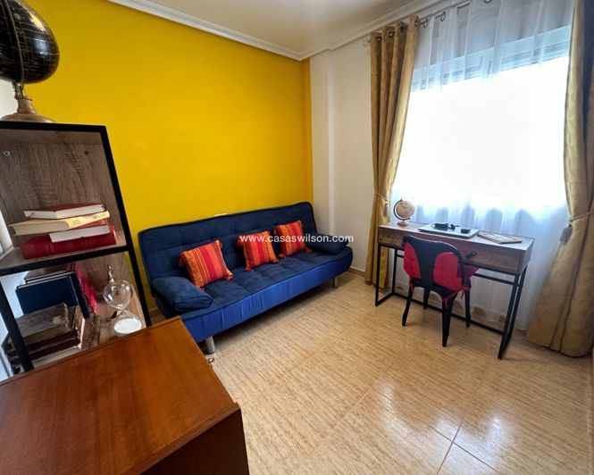 Image No.23-3 Bed Townhouse for sale