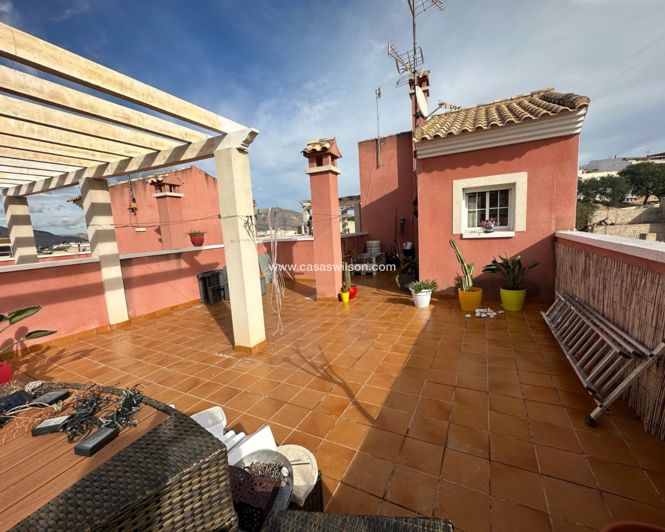 Image No.25-3 Bed Townhouse for sale