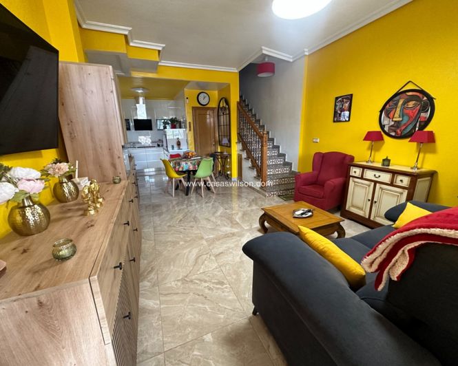 Image No.5-3 Bed Townhouse for sale