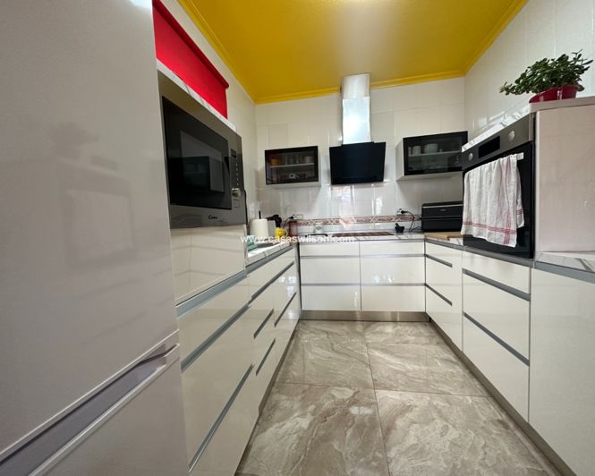 Image No.7-3 Bed Townhouse for sale