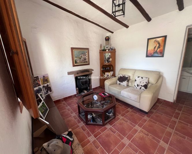 Image No.11-2 Bed Property for sale