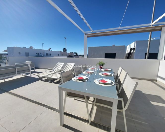 Image No.10-2 Bed Townhouse for sale