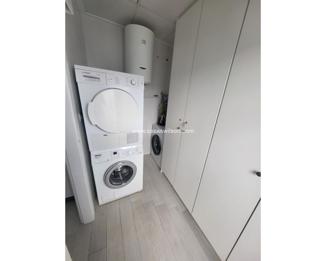 Image No.17-2 Bed Townhouse for sale