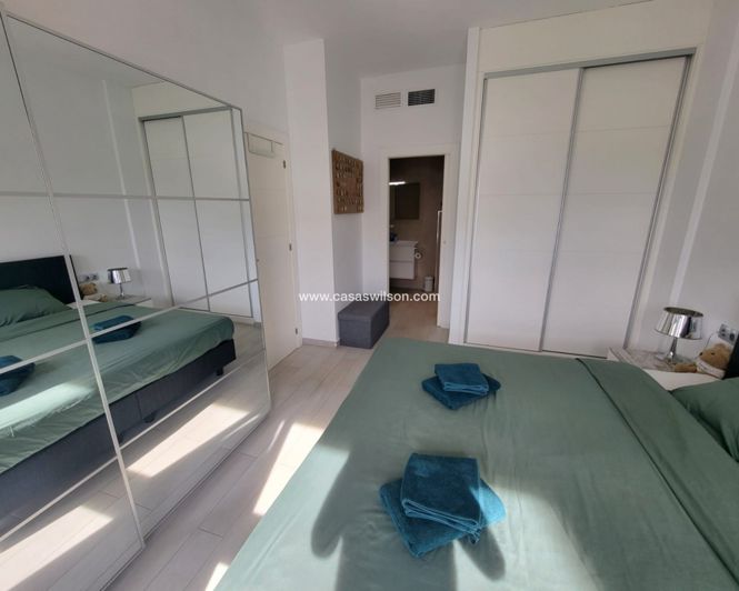 Image No.22-2 Bed Townhouse for sale