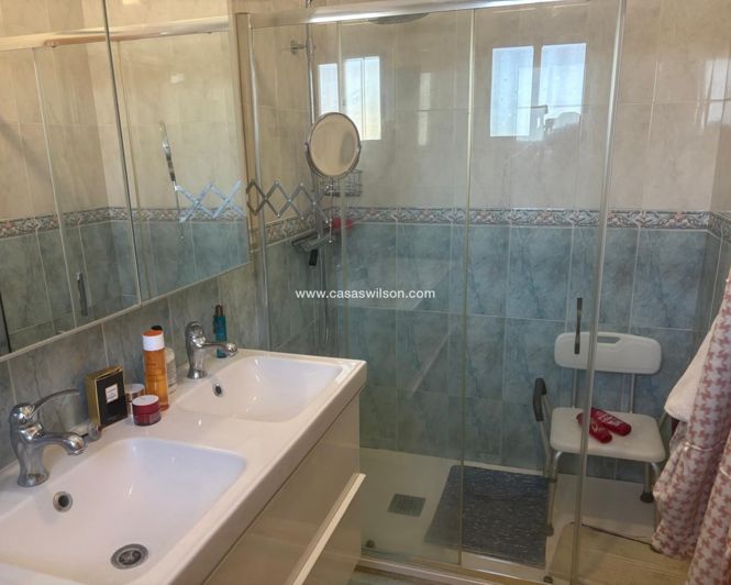 Image No.26-3 Bed Villa for sale