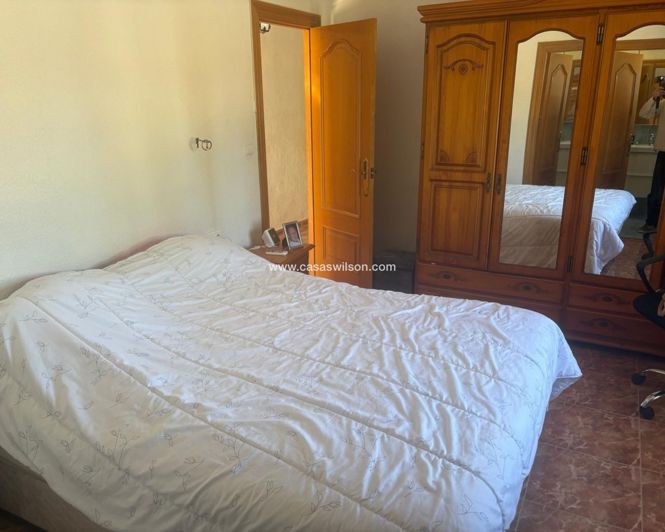 Image No.27-3 Bed Villa for sale