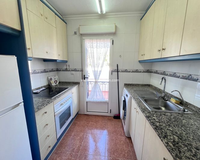 Image No.13-3 Bed House for sale