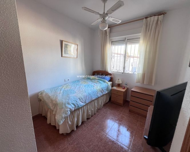 Image No.16-3 Bed House for sale