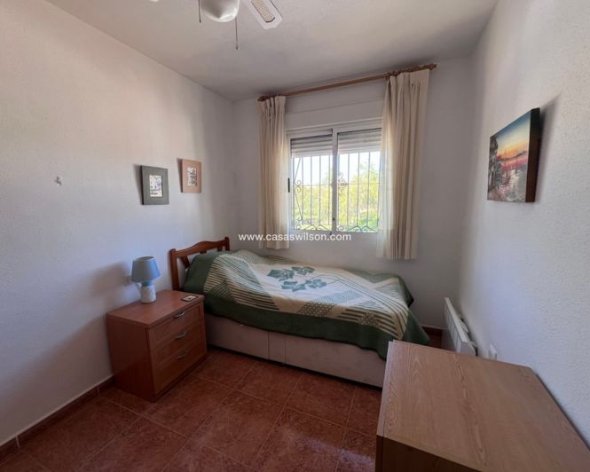 Image No.18-3 Bed House for sale