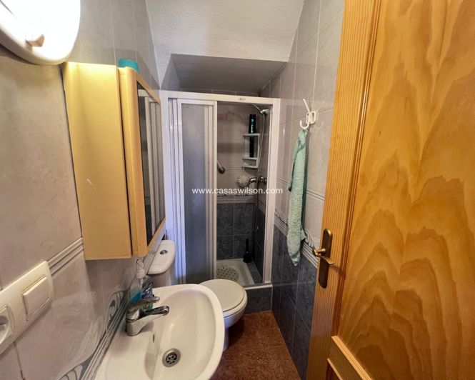 Image No.22-3 Bed House for sale