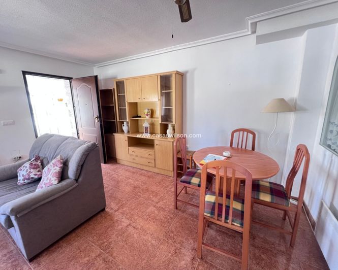 Image No.8-3 Bed House for sale