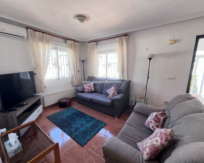 Image No.9-3 Bed House for sale