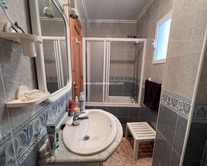 Image No.16-2 Bed Apartment for sale