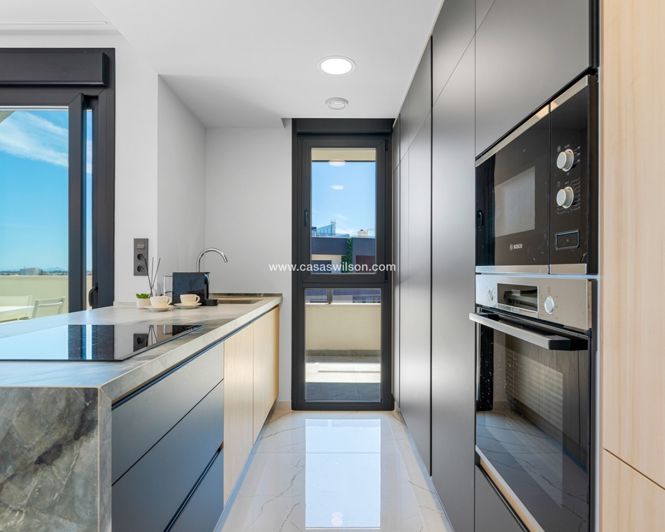 Image No.10-3 Bed Apartment for sale