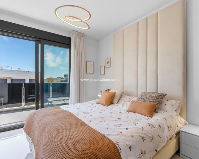 Image No.13-3 Bed Apartment for sale