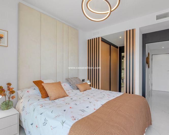 Image No.14-3 Bed Apartment for sale