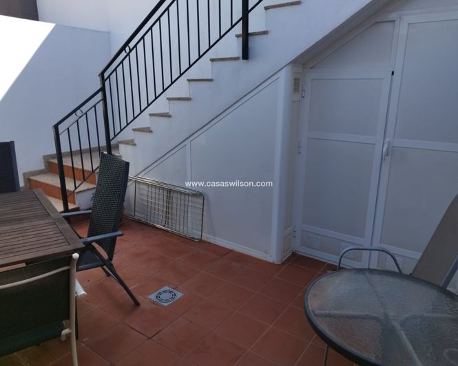 Image No.20-2 Bed Bungalow for sale