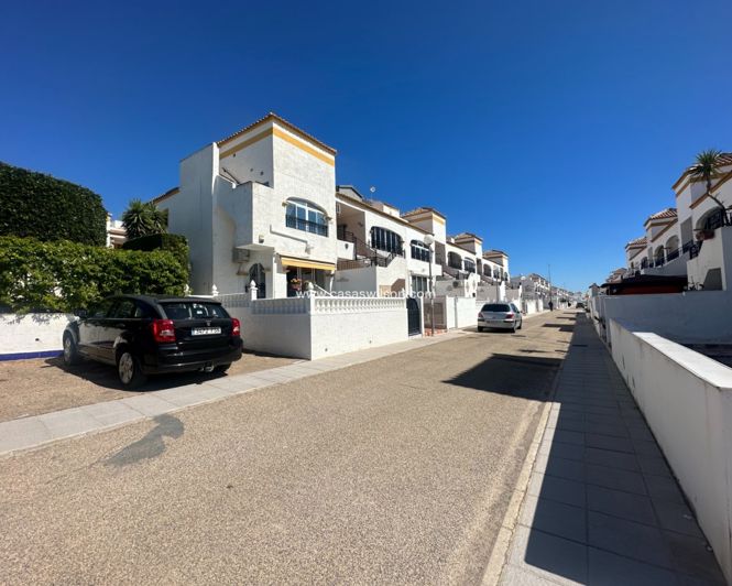 Image No.23-2 Bed Apartment for sale