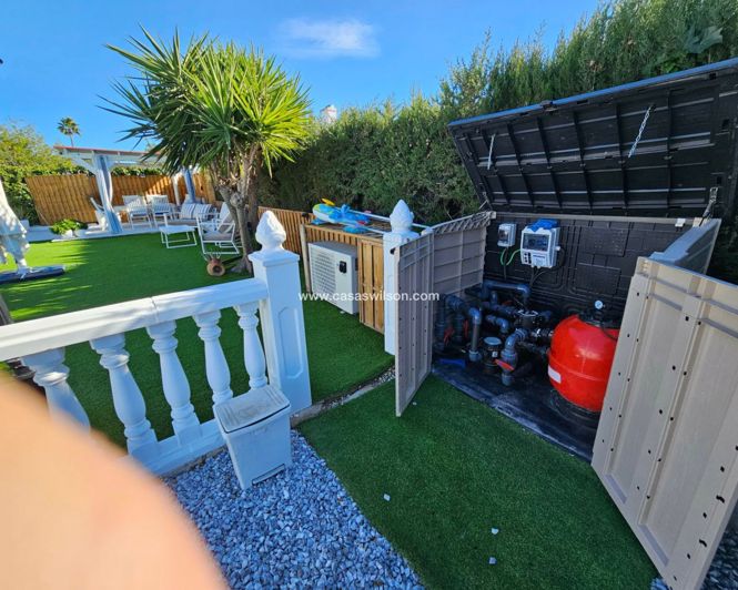 Image No.21-4 Bed Villa for sale